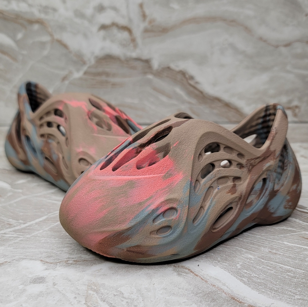 Yeezy Foam Runner Little Kids Toddler 7k Size 7 MX Sand Grey